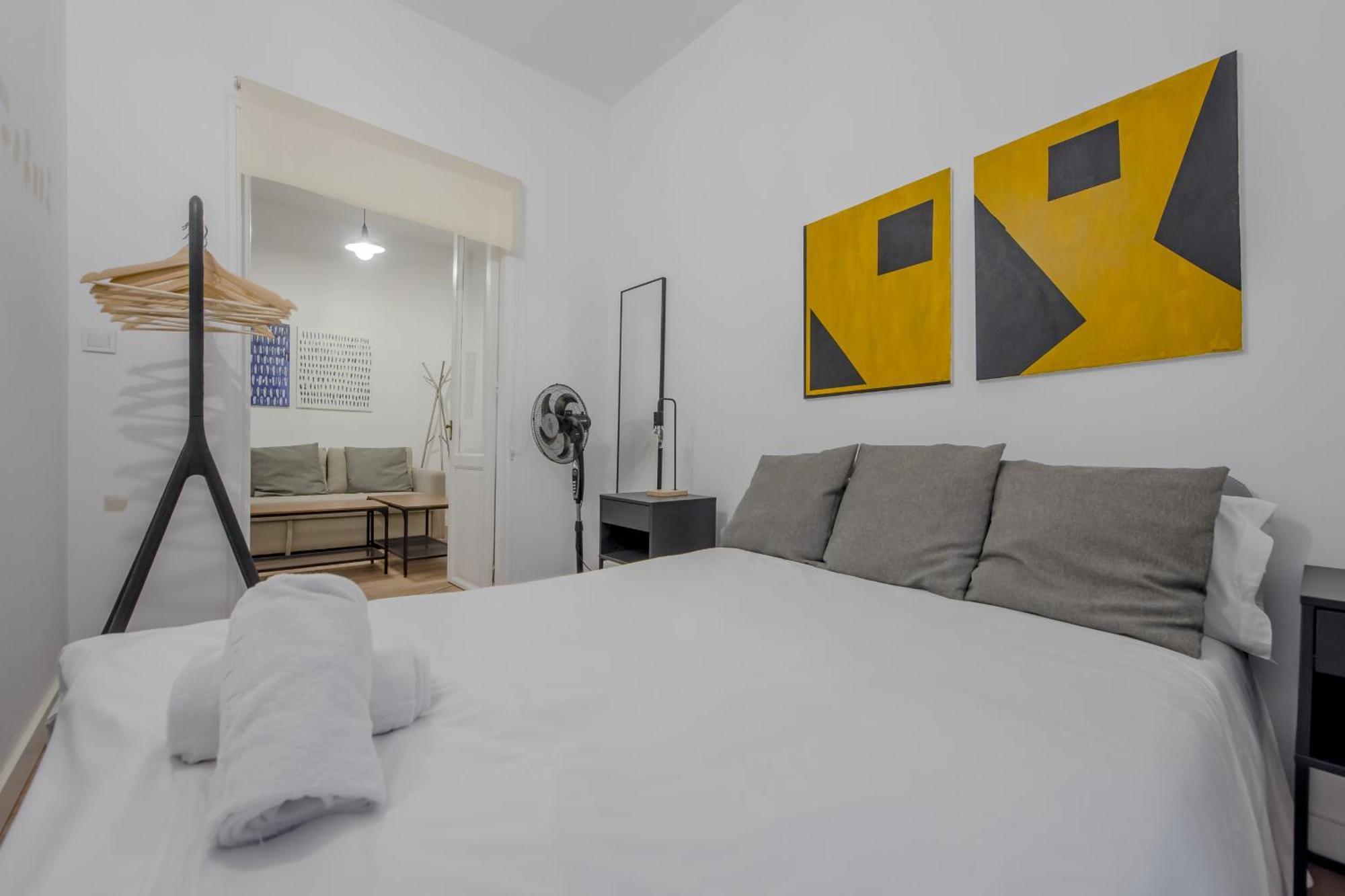 C-Cabeza Cool Apt Para 7 Al Lado De Tirso De Molina E1 Madrid Exterior photo